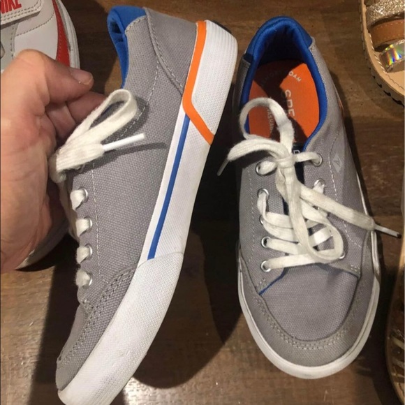Boys sperry sneakers - Picture 2 of 2